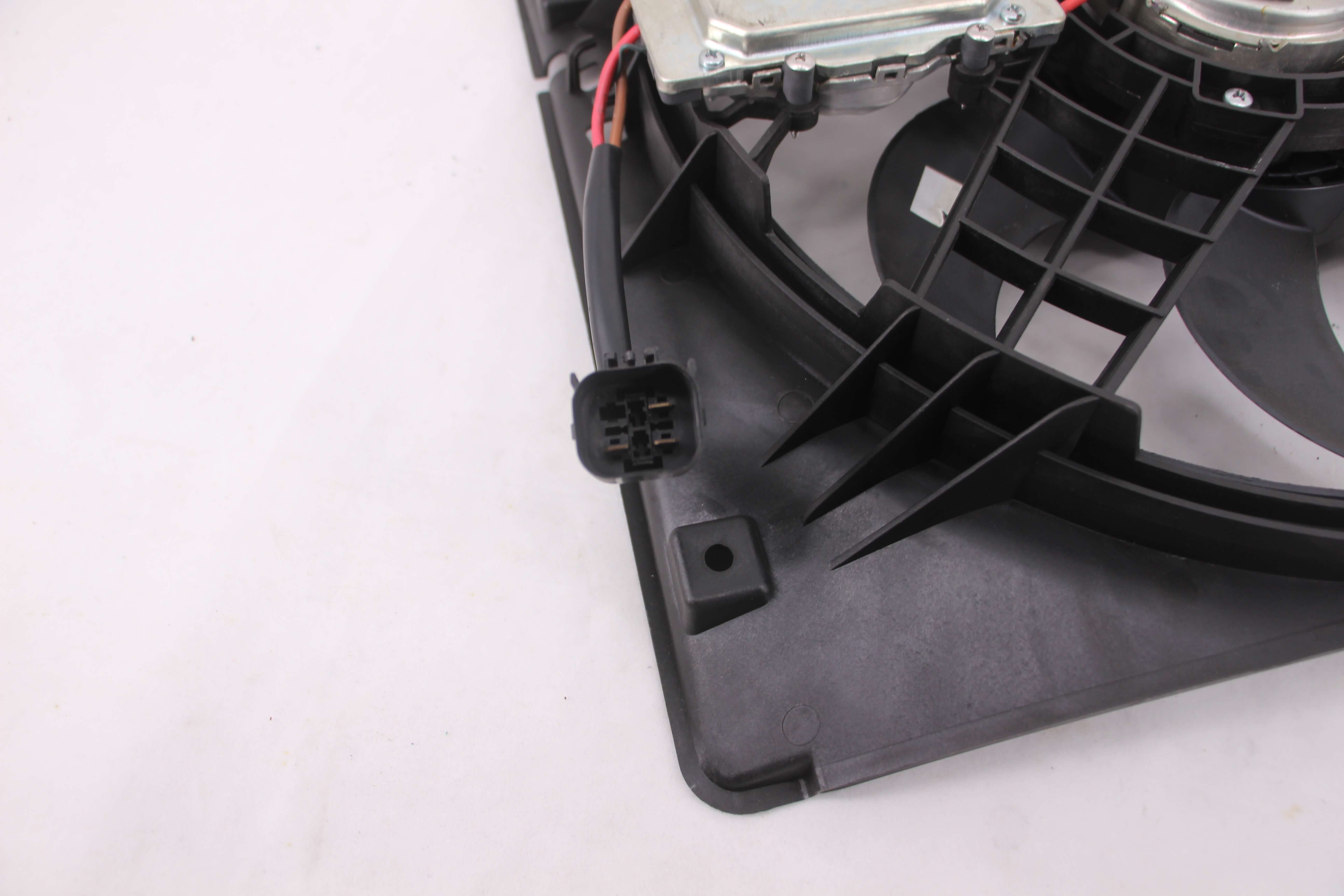 OE 17117801423 BMW E46 Electric Fan w/ Control Unit; 3-Pin Connector; Premium B2B Auto Parts.