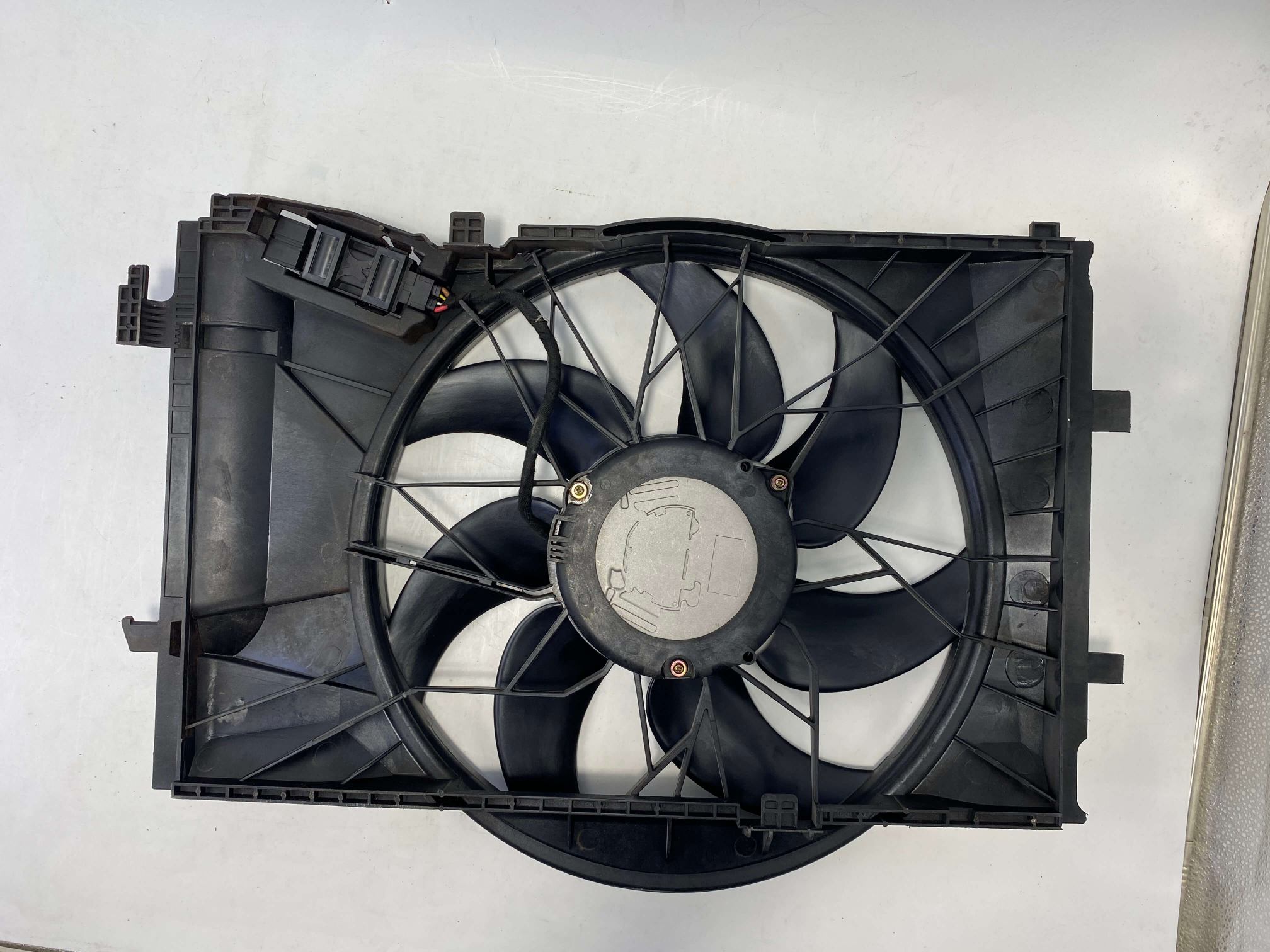 High-quality A2035000493 brushless motor and control module for W203; Premium part for auto parts import.