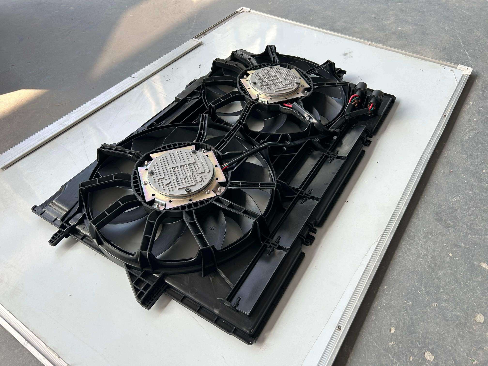 Durable brushless cooling fan 8W0121207A for Audi A8 2019-2025 bulk order available 