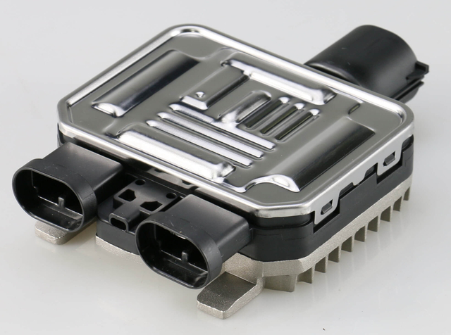 Engine Cooling Fan Control Module for Land Rover and Volvo S60