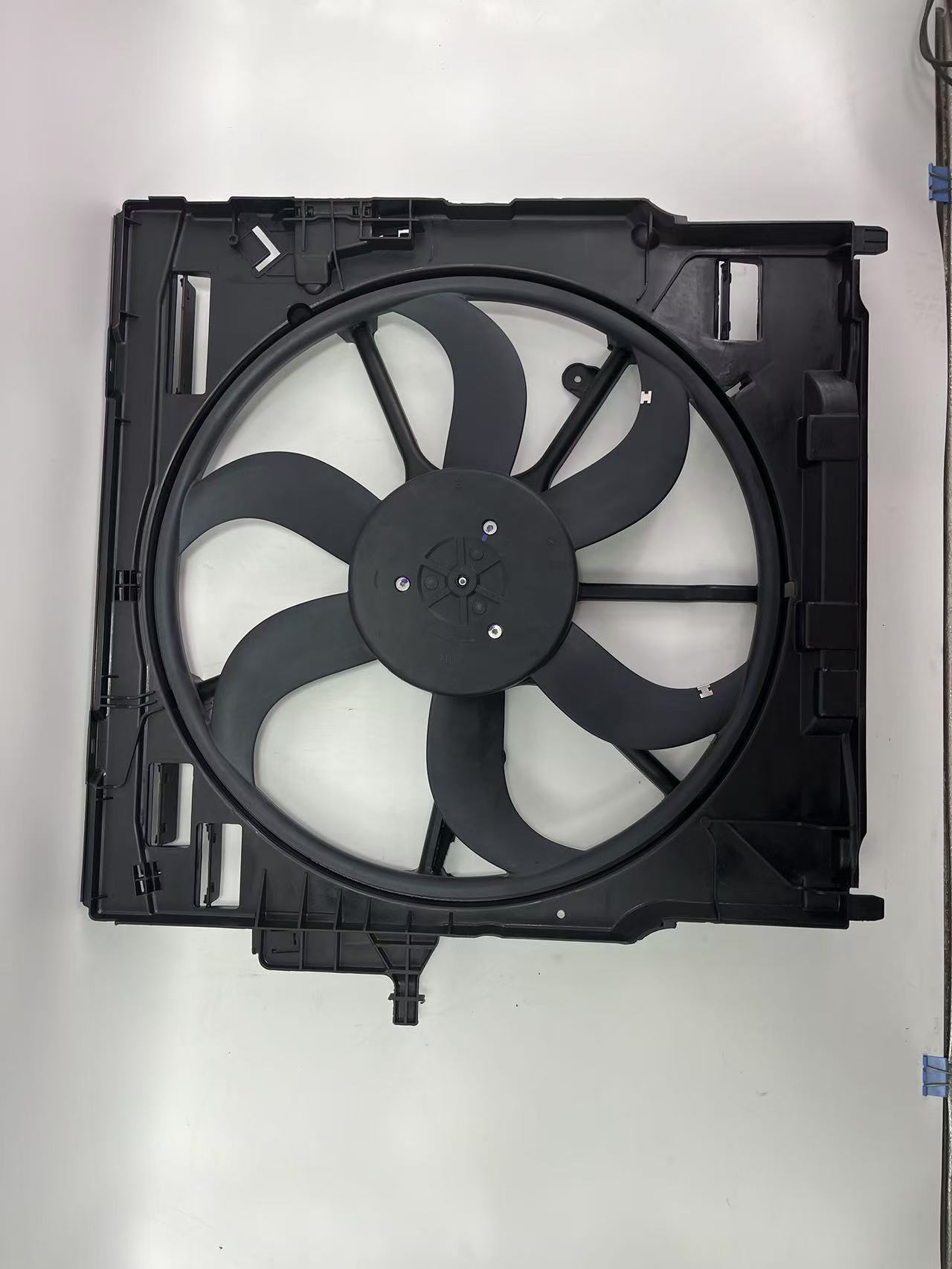 Durable 400W brushless radiator fan 17428618239 for BMW X5 E70 E71 F15 F16 bulk purchase
