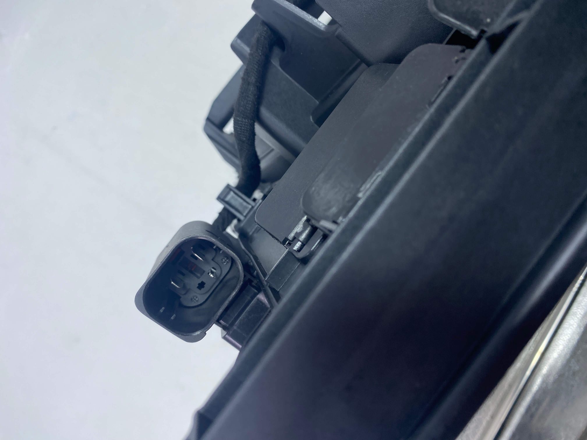 High quality brushless radiator cooling fan 17428509741 fits BMW 5 and 7 Series 2009-2015 OEM supplier