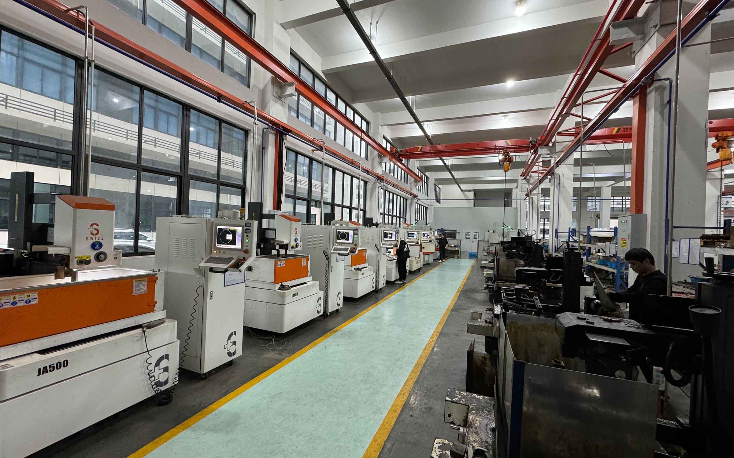 Engine thermostat testing station in Elecdura