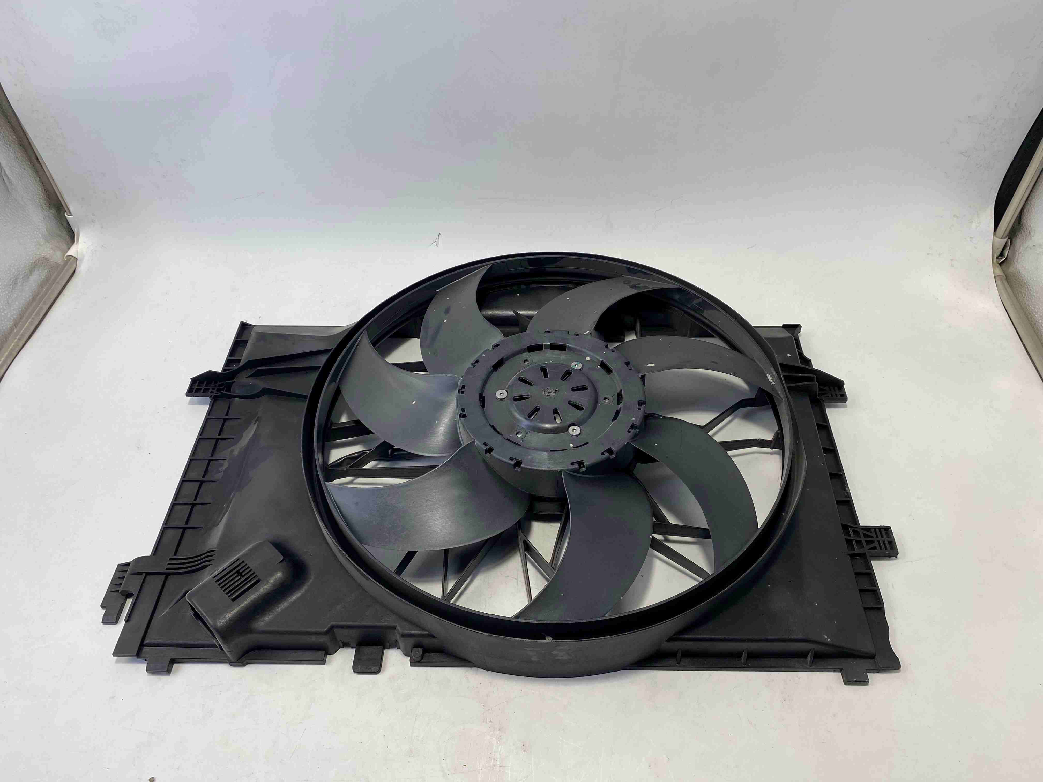 Mercedes C-Class W203 600W Radiator Fan Assembly A2035001693; Direct fit, ready for bulk export.