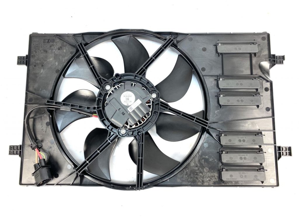 5Q0959455AG replacement radiator cooling fan blade and shroud for VW Golf 7/8; Direct fit OE quality wholesale component.