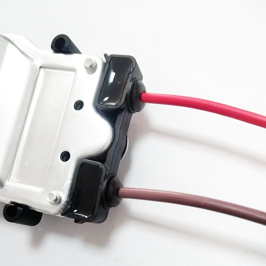 Genuine OEM 1137328173 Cooling Fan Controller for Audi Q7 2007-2015 Volkswagen Touareg 2004-2012 - Durable Engine Parts