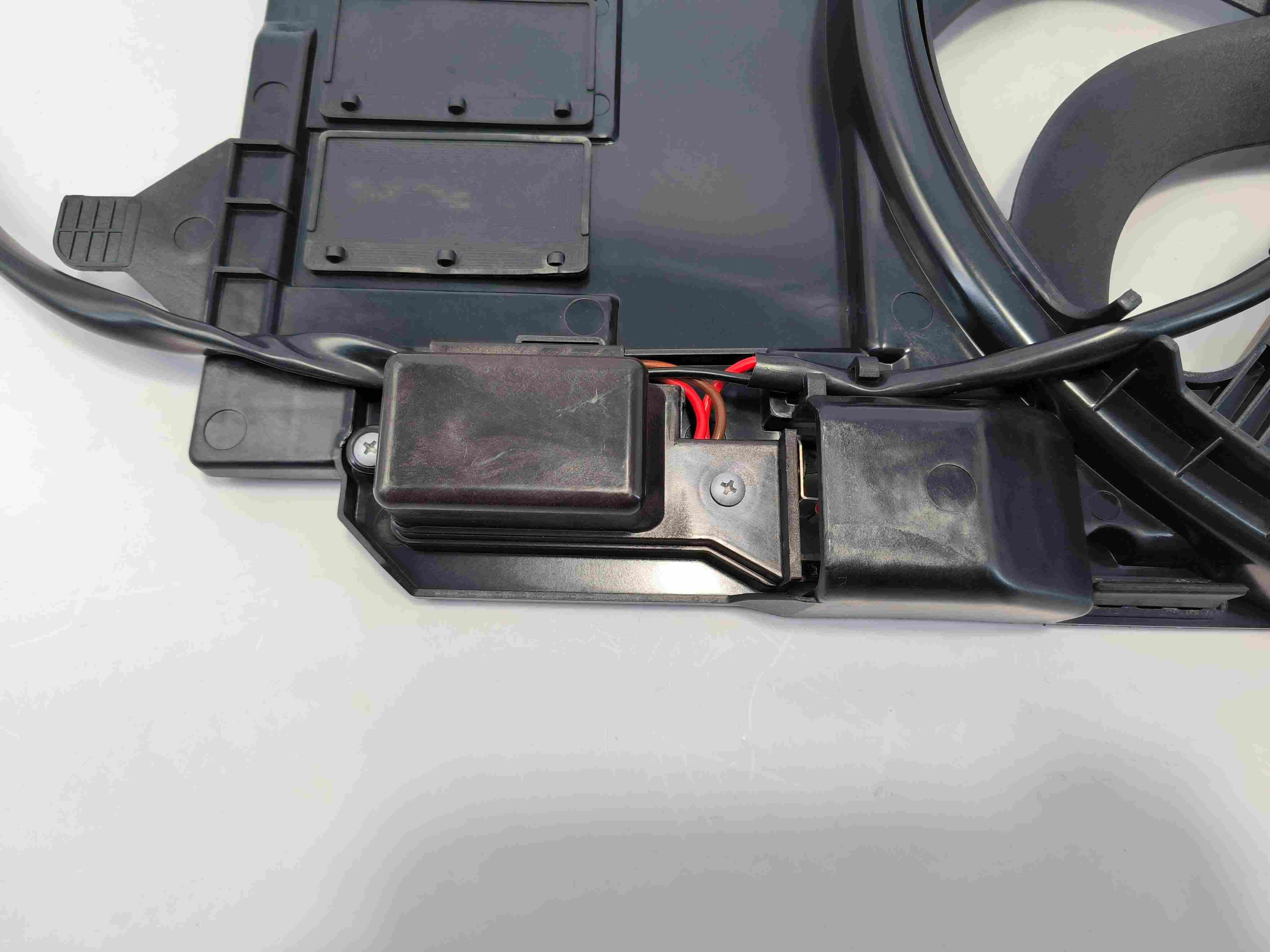 Electric radiator fan assembly 17101475577 for Mini Cooper 2002-2003 factory direct supplier