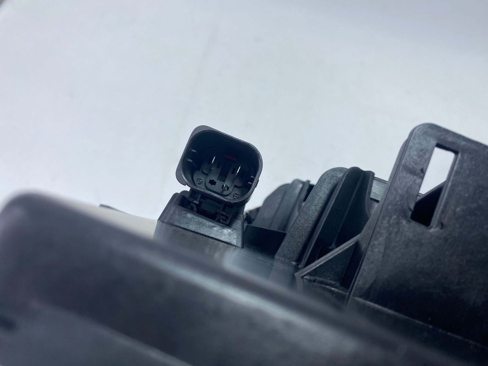 BMW 7-Series 2003-2006 engine cooling fan assembly 17427524881 for importers and distributors