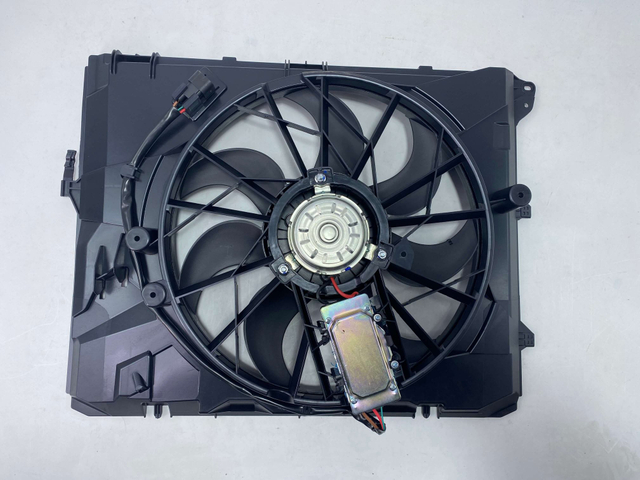 High performance radiator fan 17427563259 fits BMW E84 2010-2015 OEM quality for distributors