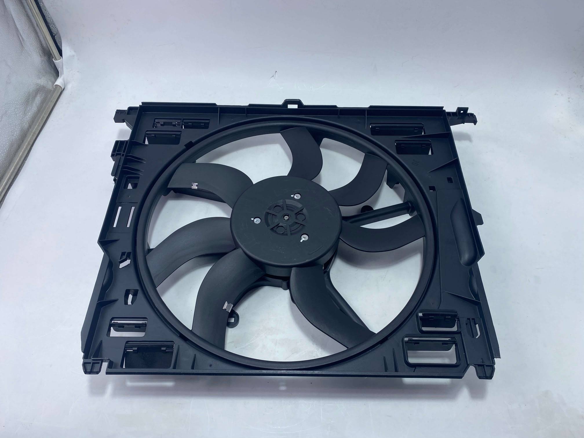 Durable electric radiator cooling fan 17428509741 for BMW 528i-740Li 2009-2015 bulk purchase