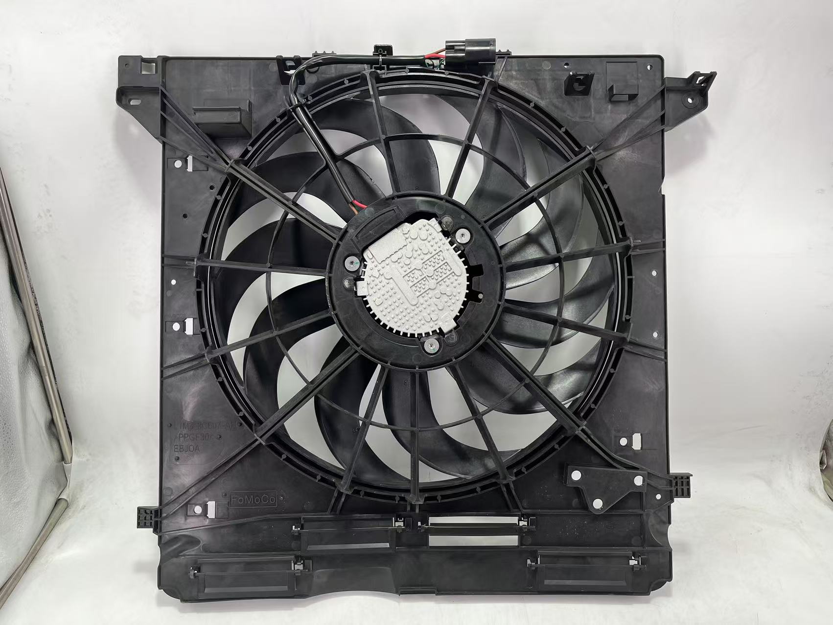 Radiator Cooling Fan Assembly Fits Ford Explorer 2020-2023, Aviator 2020-2023 L1M3-8C607-AF Brushless Electric Fan