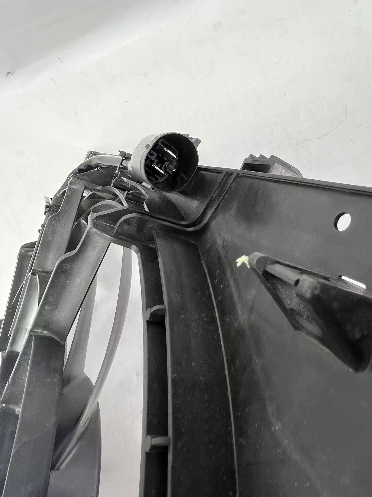 Bulk stock of L1M3-8C607-AF Brushless Cooling Fan Assemblies; Reliable Ford/Lincoln parts for importers and distributors.