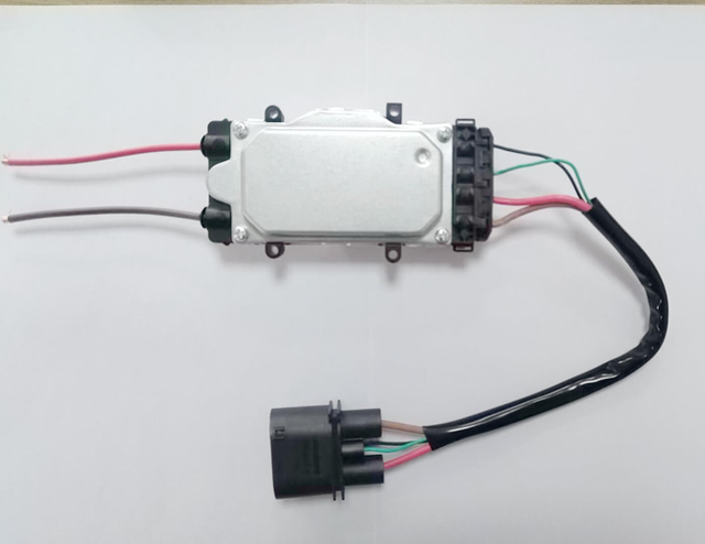 High-Quality 1137328173 Fan Control Module Compatible with Audi Q7 (07-15) and VW Touareg (04-12) - Bulk Import Supply