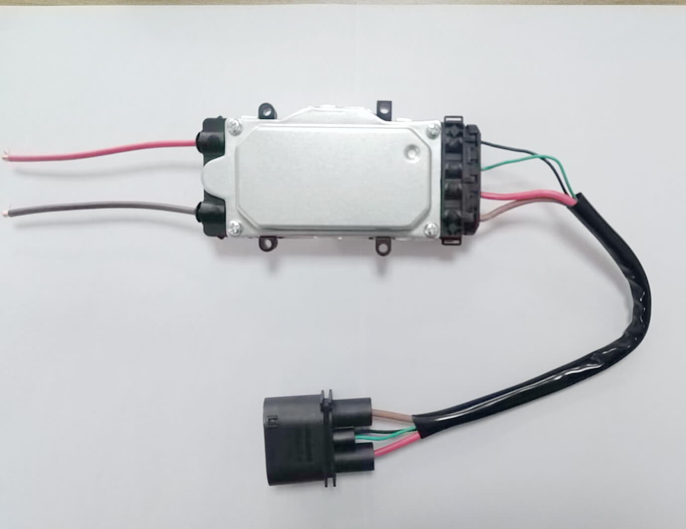 High-Quality 1137328173 Fan Control Module Compatible with Audi Q7 (07-15) and VW Touareg (04-12) - Bulk Import Supply