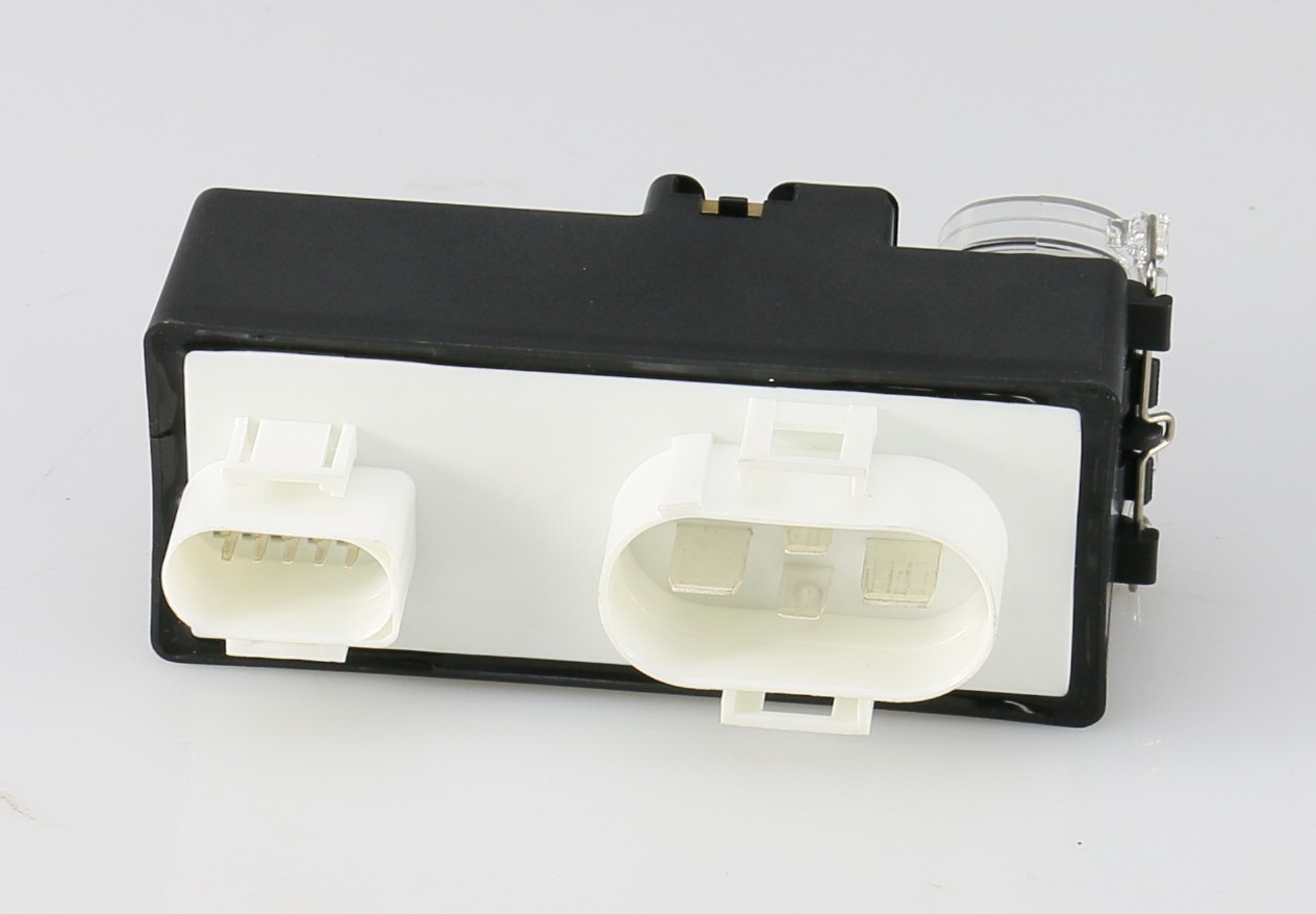 Electrical Connector Details of Cooling Fan Control Unit 357919506A