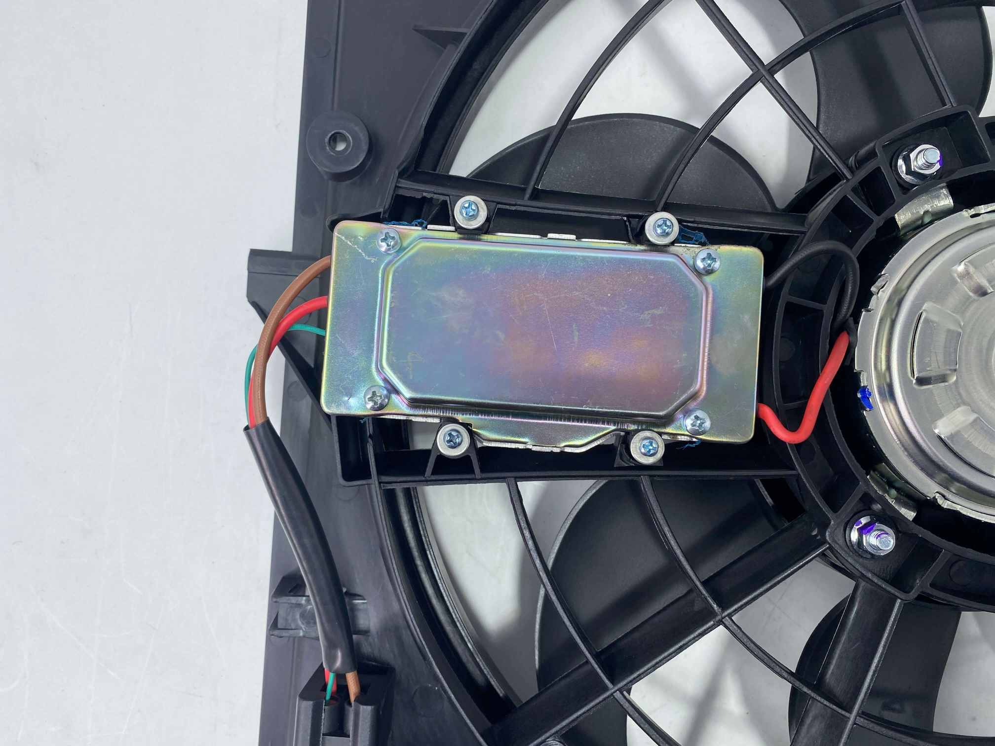 Electric Radiator Fan Assembly 17117561757 for BMW E46 Sedan/Coupe/Touring; Trusted Supplier Stock.