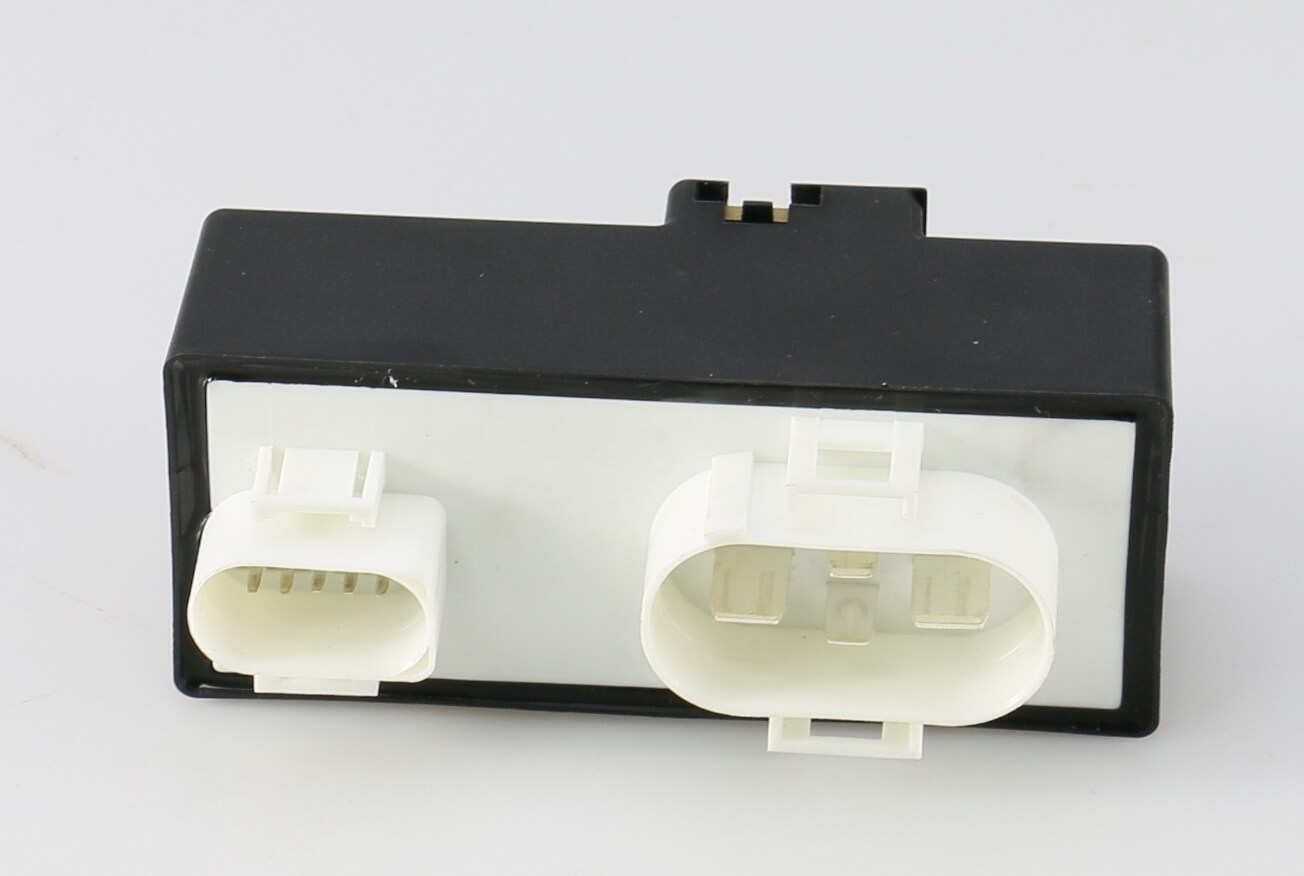 Automotive fan control unit 1J0919506E for 1999 VW and 1999-2000 Audi models