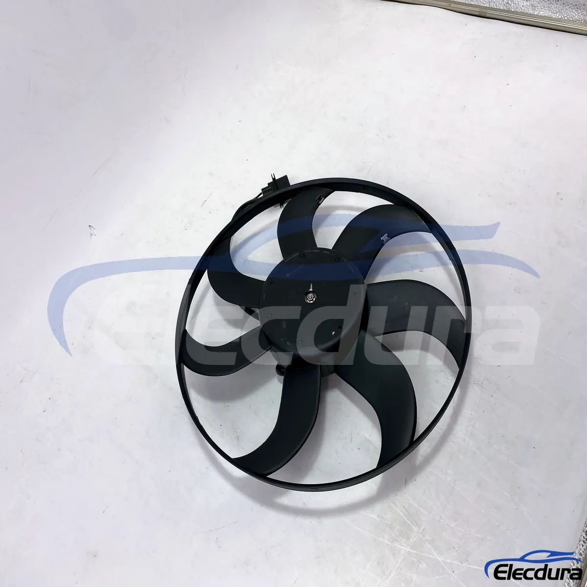 Volkswagen hűtőventil&aacute;tor OE 6RD959455A professzion&aacute;lis alkatr&eacute;szcsere-programokhoz