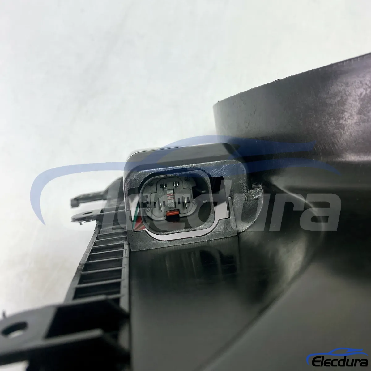 Mercedes-Benz CLS400, C250, C300 cooling fan replacement A2045000493 for distributors