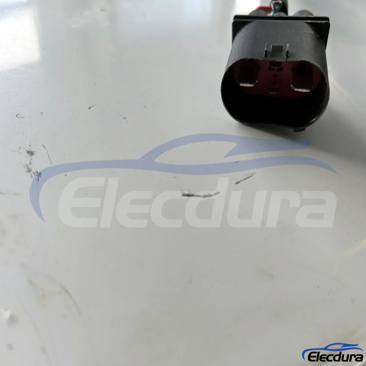 Zesp&oacute;ł wentylatora chłodzącego Audi A8 8W0959455A do zasilania dystrybutora