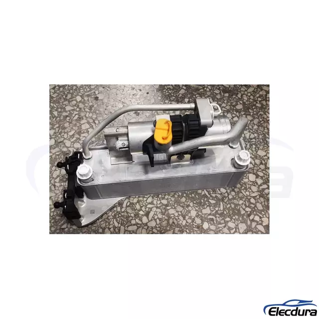64509471521 BMW 1 (F21) M 140 i xDrive Olajhűtő ut&aacute;ngy&aacute;rtott csere nagykereskedelmi ell&aacute;t&aacute;s