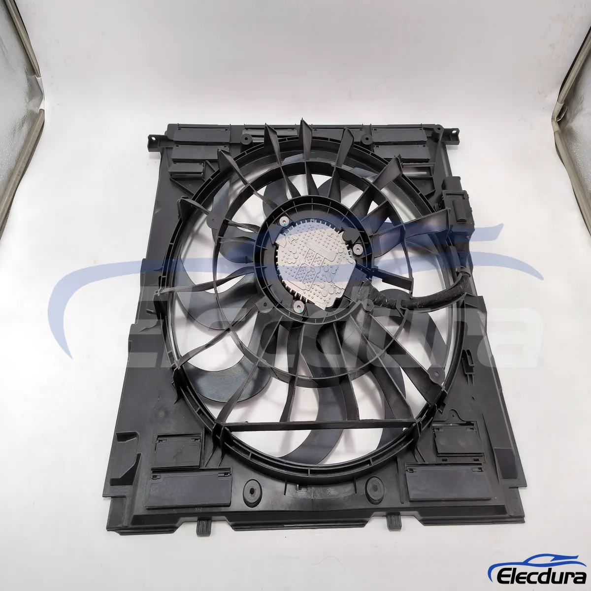 Ensemble de ventilateur de refroidissement de radiateur sans balais de rechange 17428655761 pour importateurs et grossistes