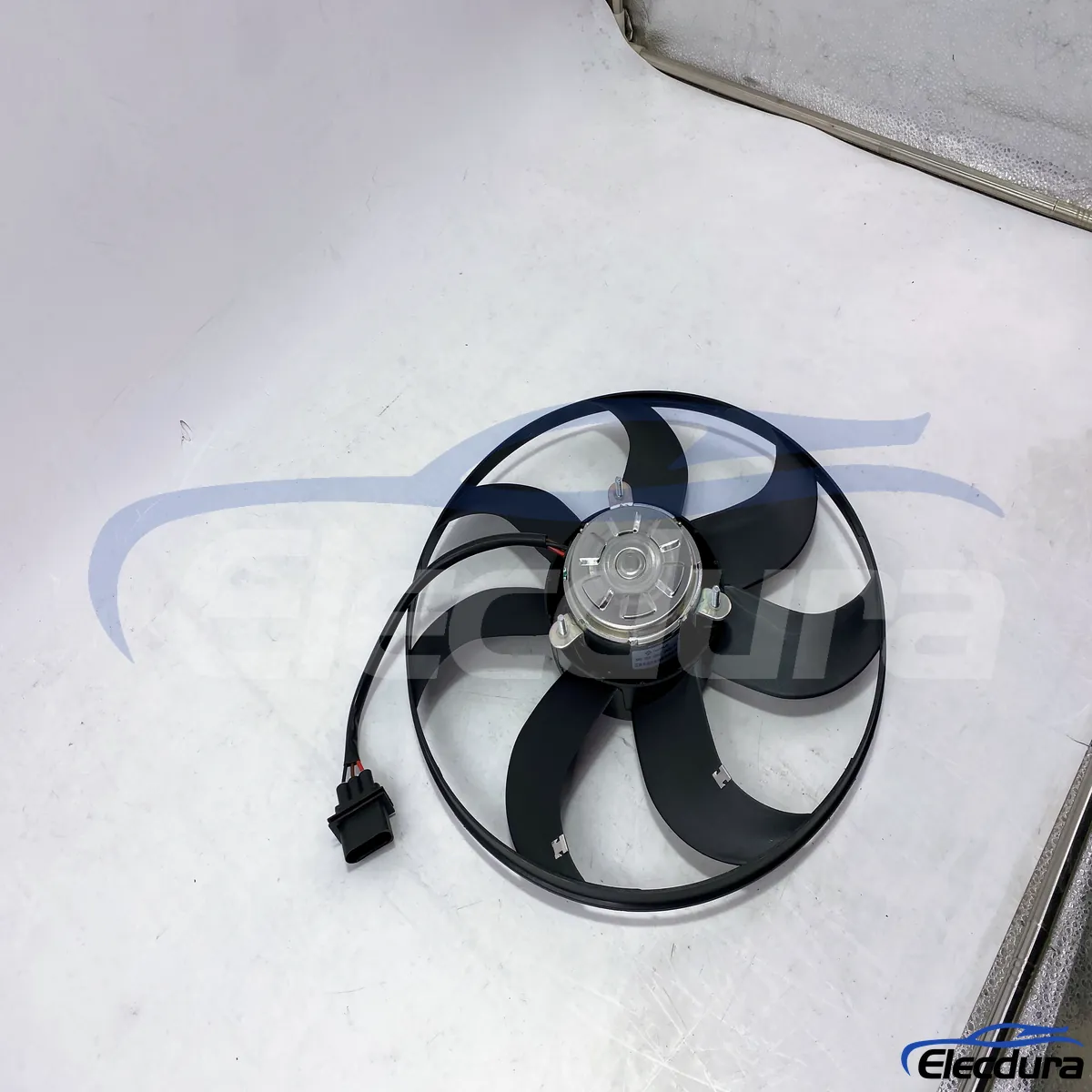 Volkswagen Polo / Polo V hűtőventil&aacute;tor szerelv&eacute;ny t&uacute;lmeleged&eacute;s &eacute;s gyenge l&eacute;g&aacute;raml&aacute;s jav&iacute;t&aacute;s&aacute;hoz