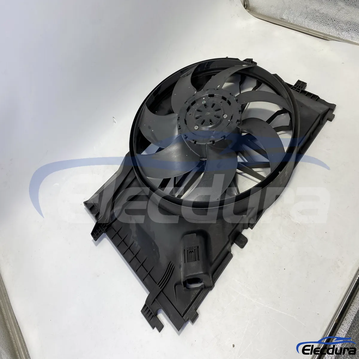 Mercedes-Benz W203, C-Class, Cla cooling fan replacement A2035001693 for distributors