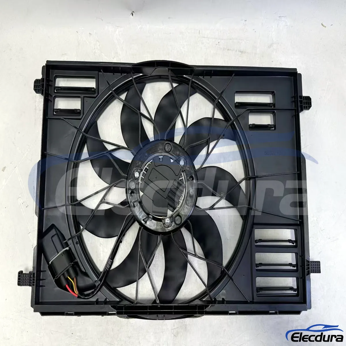 A2479060200 Conjunto de ventilador de refrigeraci&oacute;n de radiador doble para talleres de reparaci&oacute;n e importadores de Mercedes-Benz