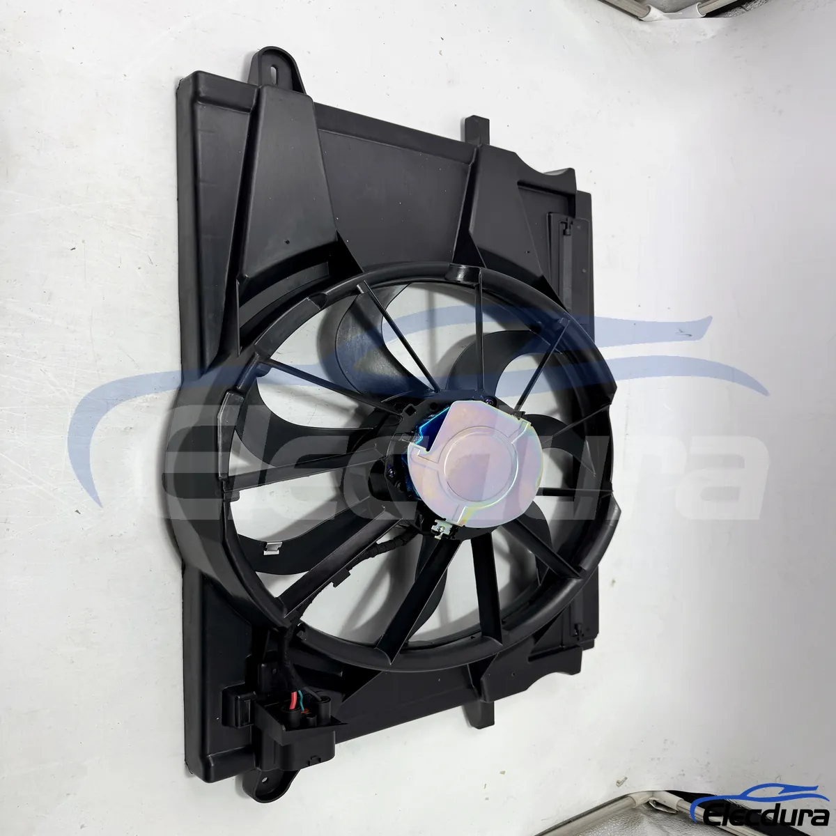 &Icirc;nlocuire ansamblu ventilator radiator fără perii Chevrolet Cruze 39009025 pentru distribuitorii ventilatorului de răcire