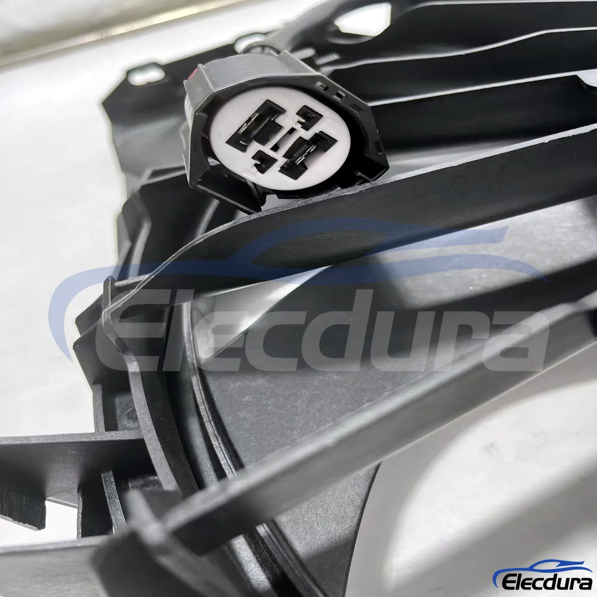 Gruppo ventola di raffreddamento del radiatore senza spazzole 9W838C607BK per l'approvvigionamento di pezzi di ricambio sfusi per Land Rover XF/XFR
