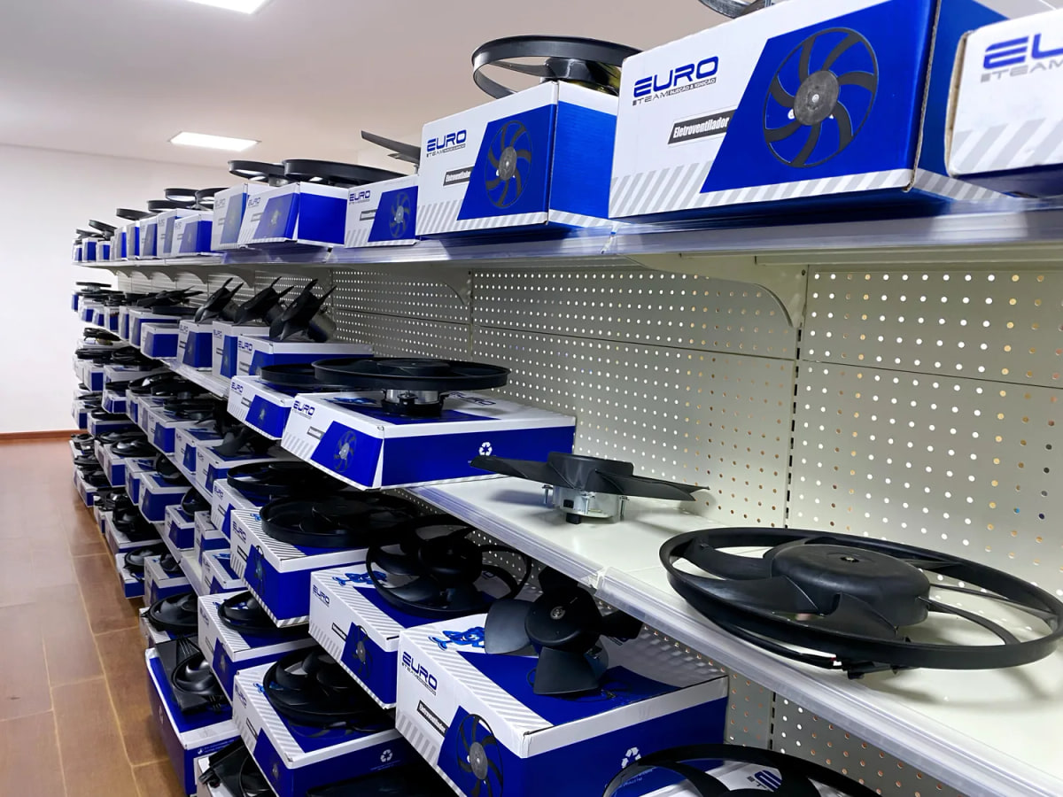 Cooling fan products displayed by Elecdura