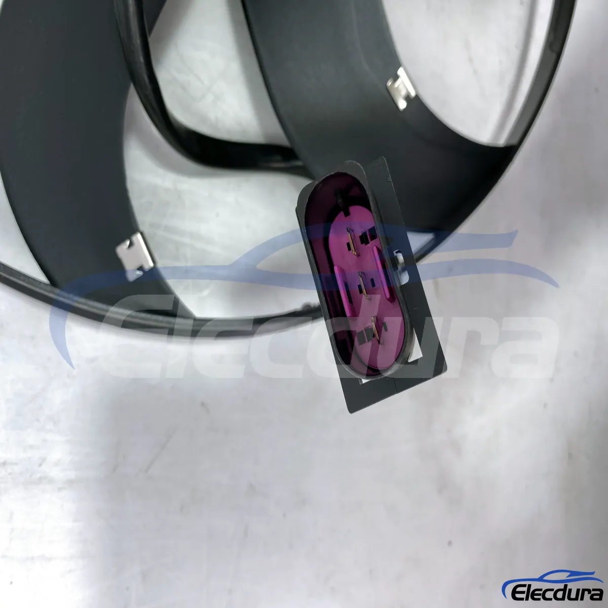 Ut&aacute;ngy&aacute;rtott radi&aacute;tor hűtőventil&aacute;tor motor az OE 6RD959455A szabv&aacute;nynak megfelelően t&ouml;meges rendel&eacute;sekhez