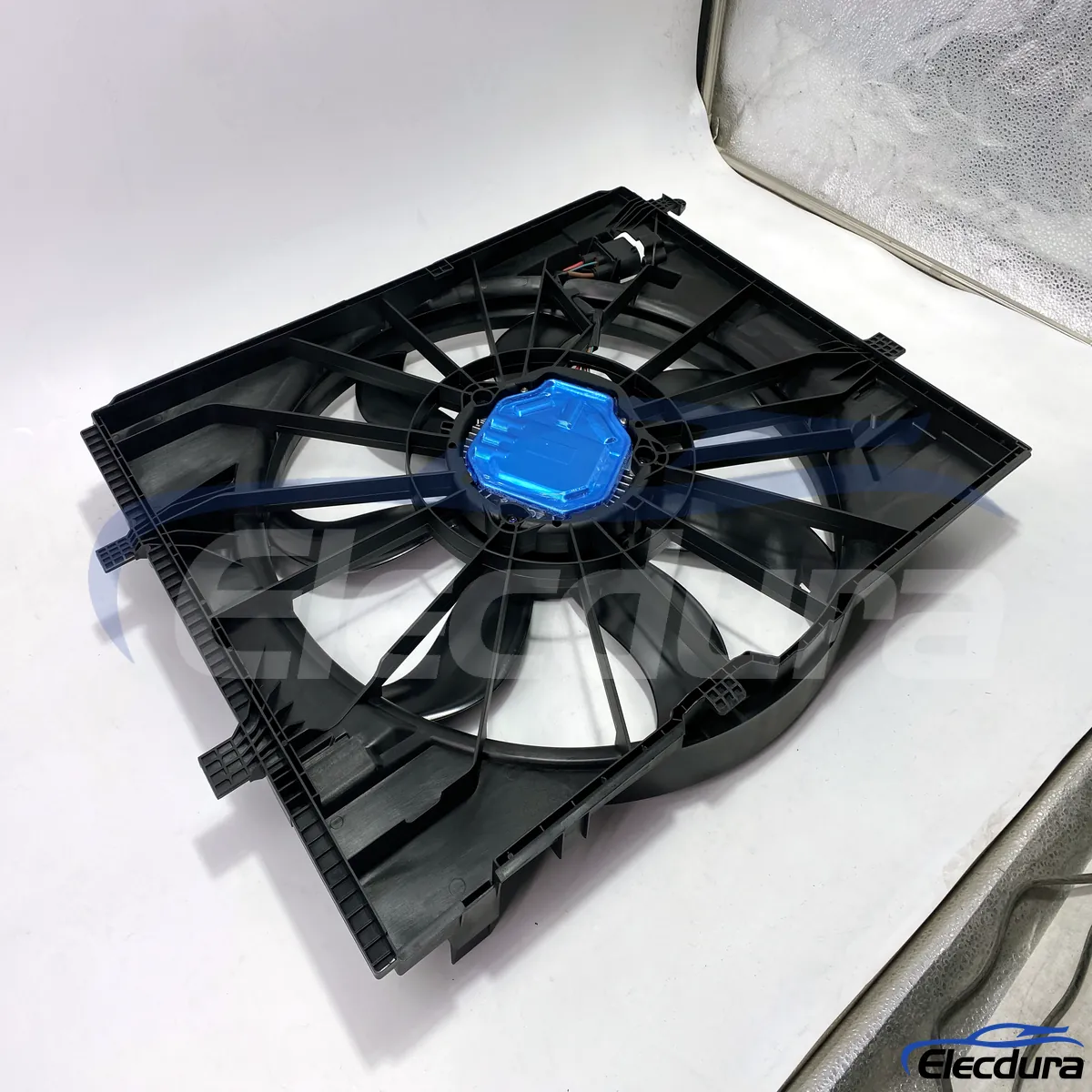 Mercedes-Benz W213, S450, C300 cooling fan replacement A0999063902 for distributors