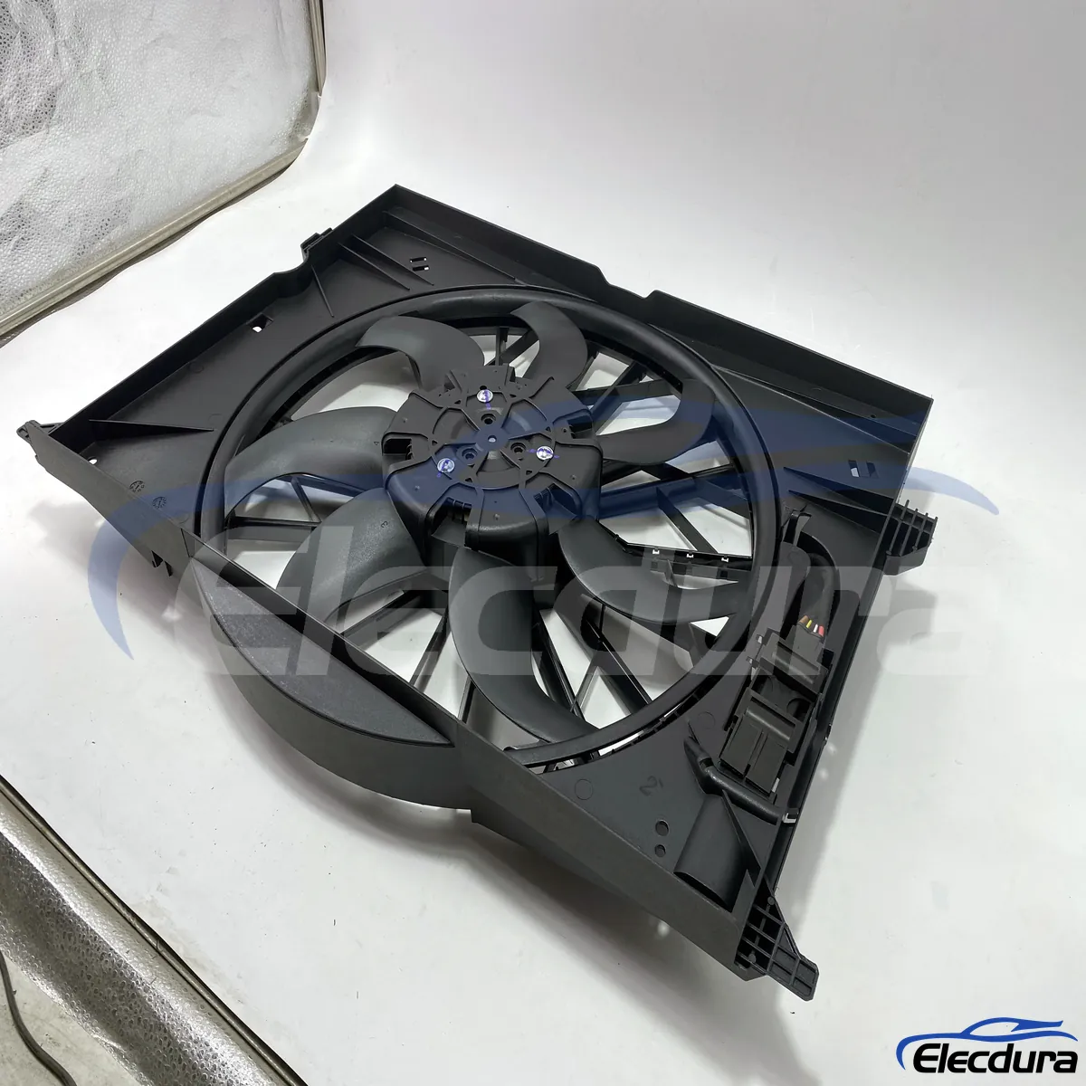 Mercedes-Benz W211 cooling fan replacement 2115001693 for distributors
