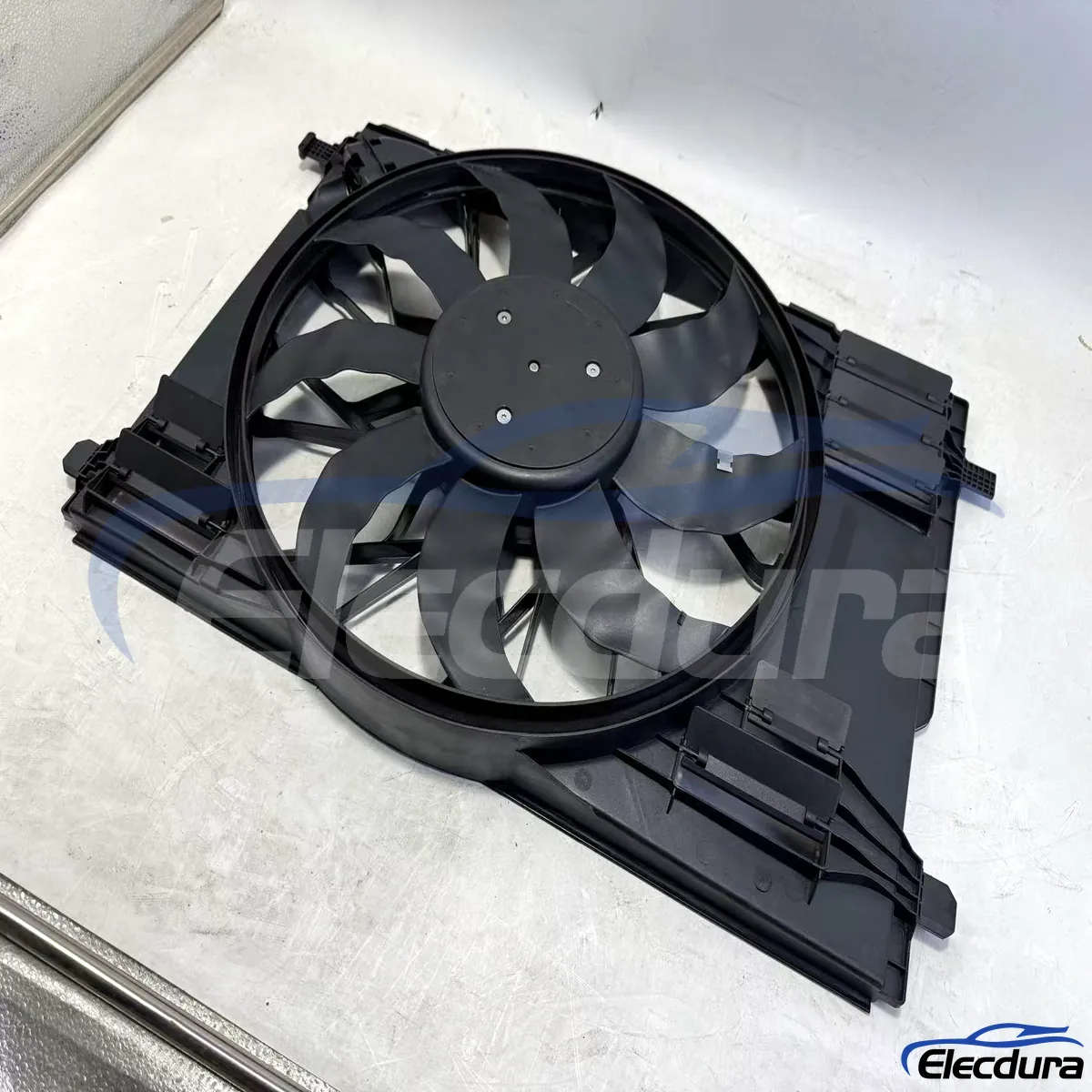 Reemplazo del ventilador de refrigeraci&oacute;n Mercedes-Benz W247, GLA, CLA A2479060200 para distribuidores