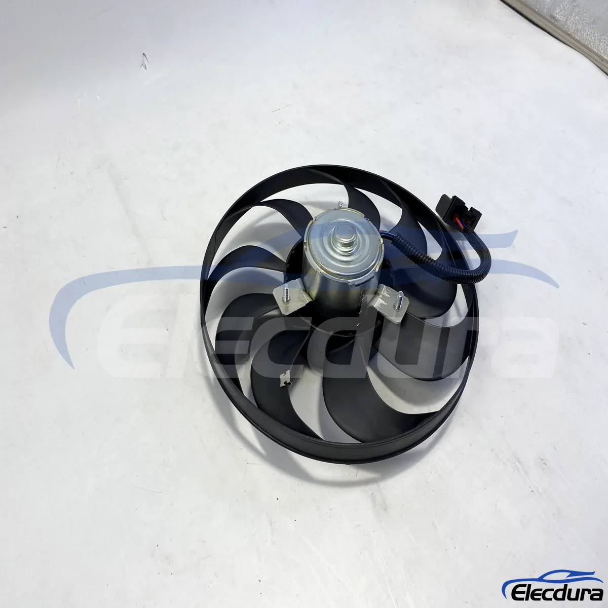 Volkswagen Santana 2000 hűtőventil&aacute;tor szerelv&eacute;ny t&uacute;lmeleged&eacute;s &eacute;s gyenge l&eacute;g&aacute;raml&aacute;s jav&iacute;t&aacute;s&aacute;hoz
