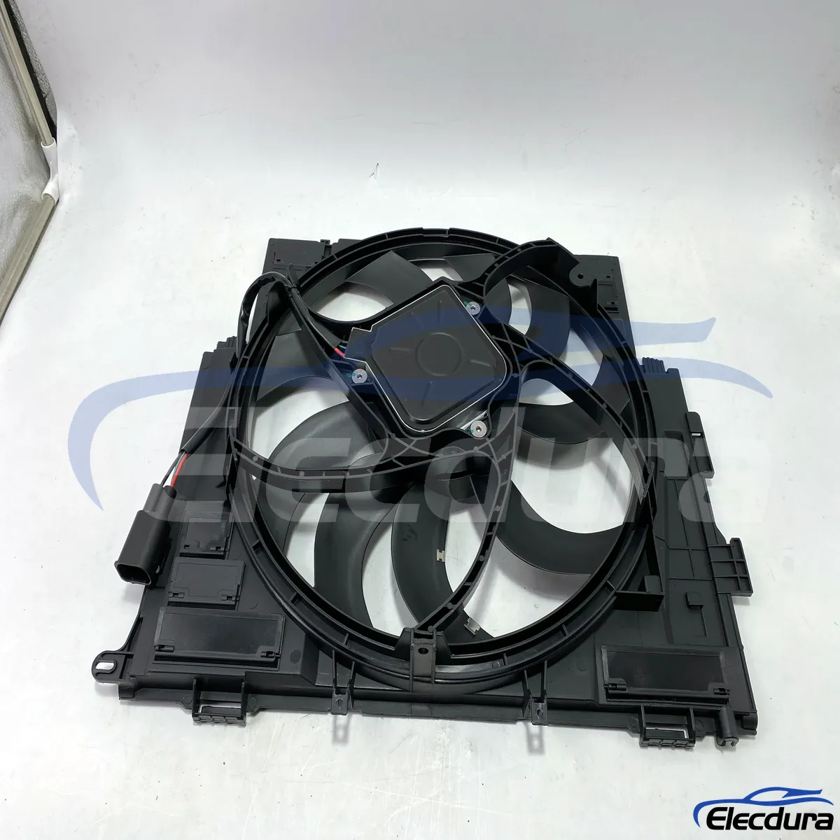 BMW 브러시리스 라디에이터 냉각팬 어셈블리 OE 교체 17418642161 대량 부품 공급