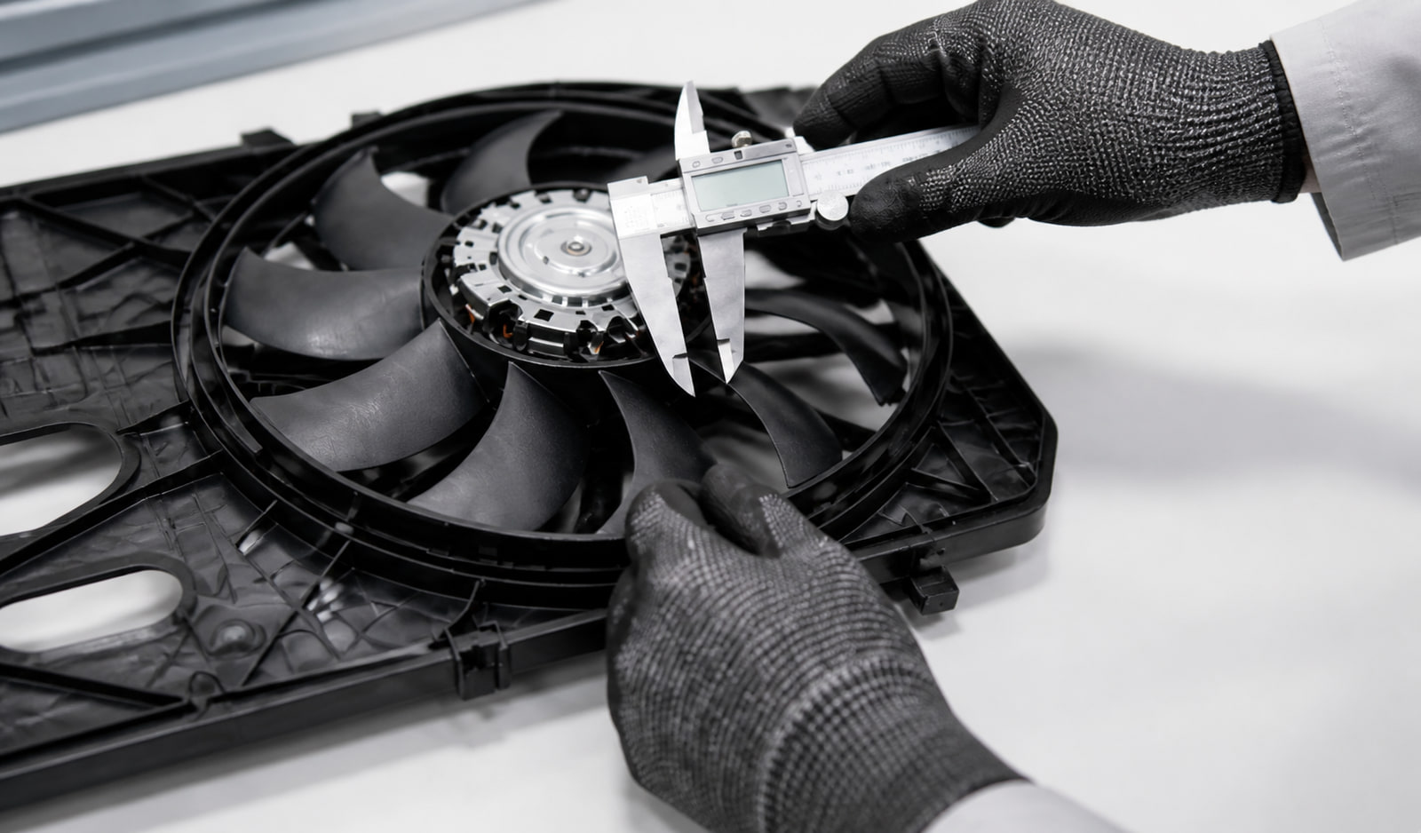 Physical cooling fan review using a digital caliper