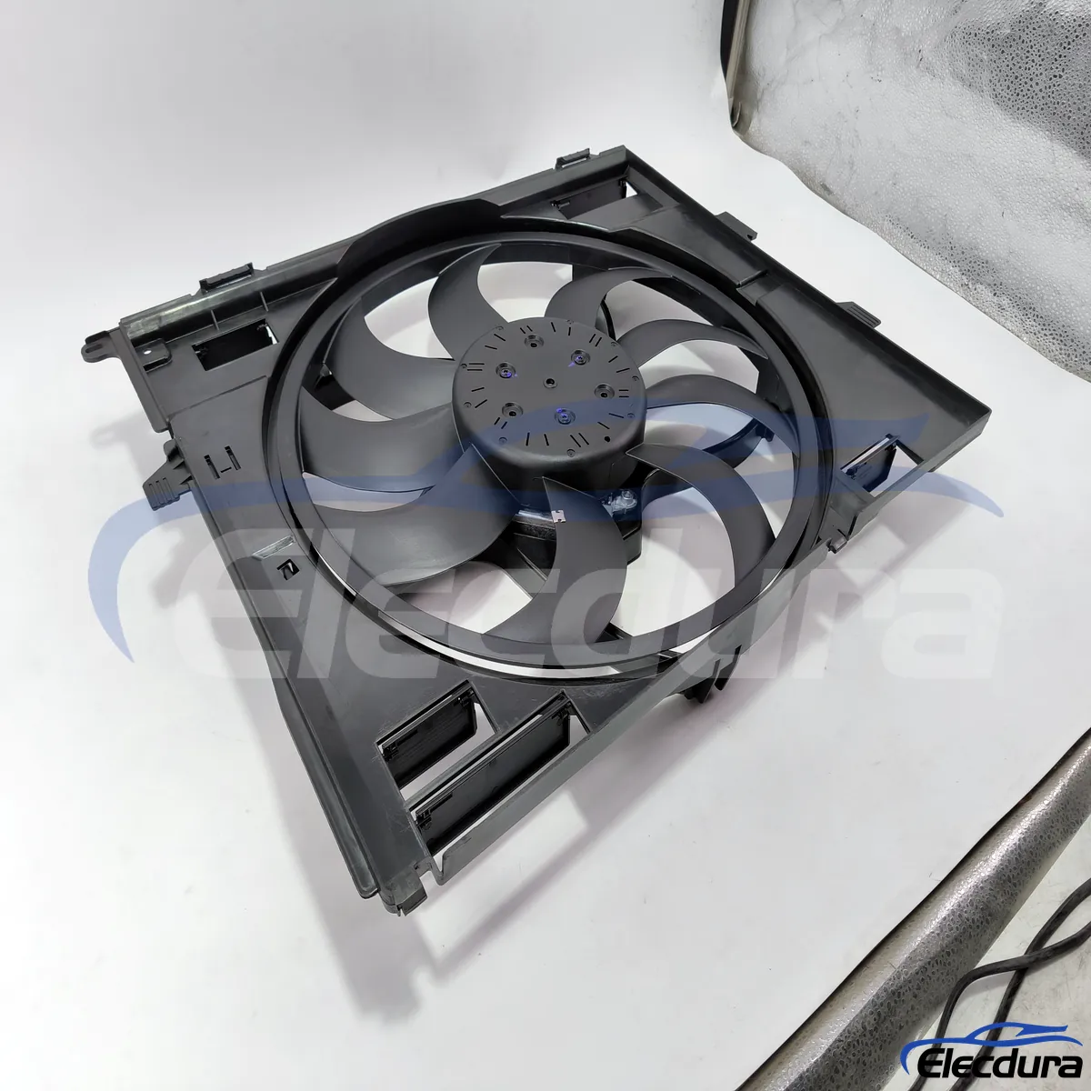 Gruppo ventola di raffreddamento del radiatore aftermarket senza spazzole 17428625439 per importatori e grossisti