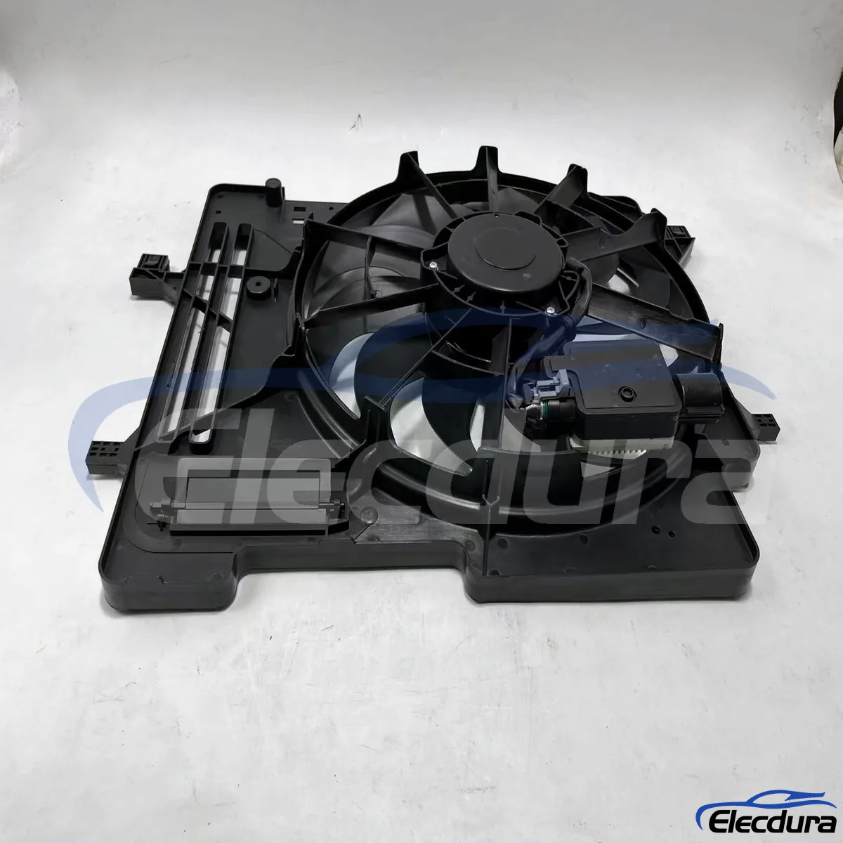 Ford Focus cooling fan replacement F1FZ8C607C for distributors