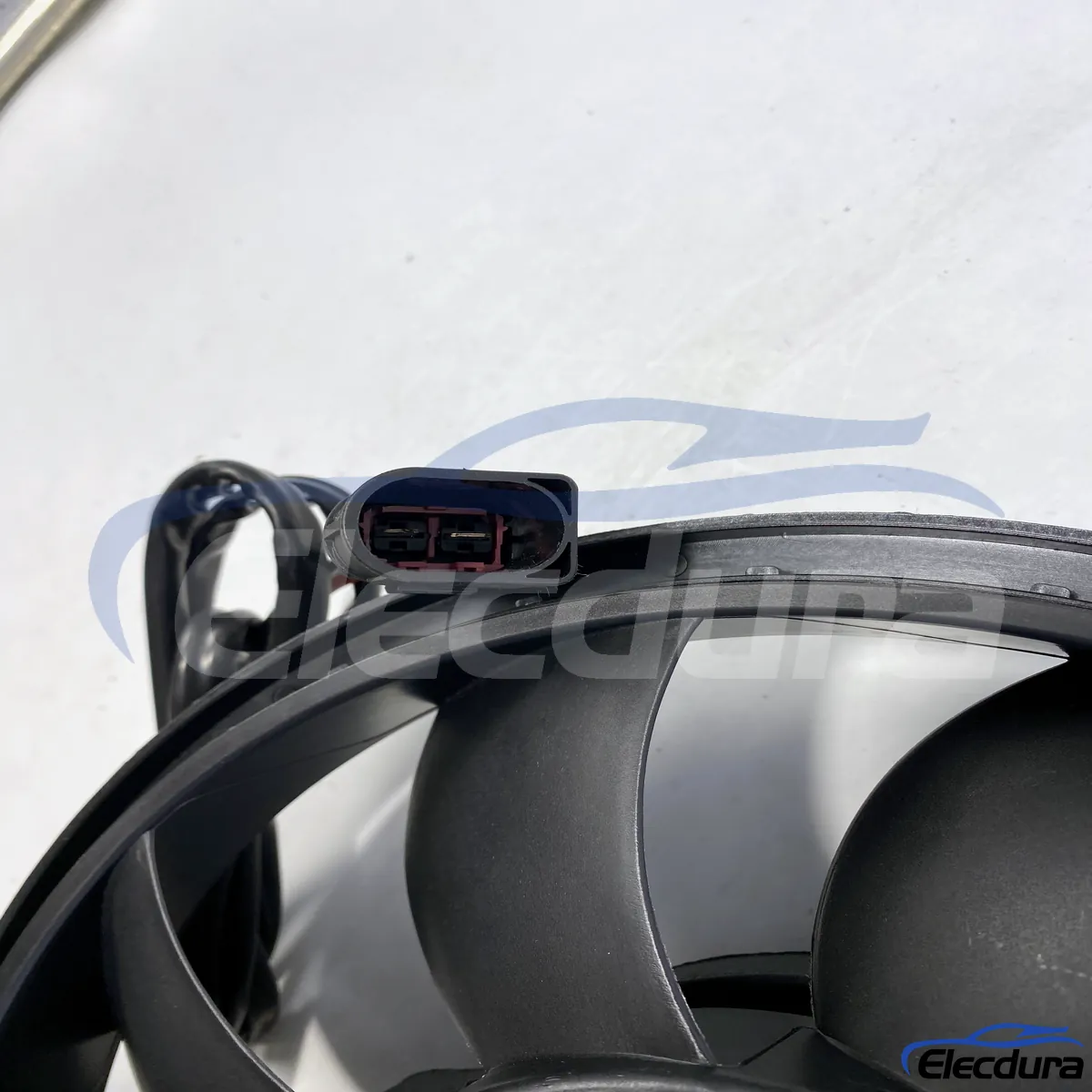8D0959455J radi&aacute;tor hűtőventil&aacute;tor csere Audi szervizbe