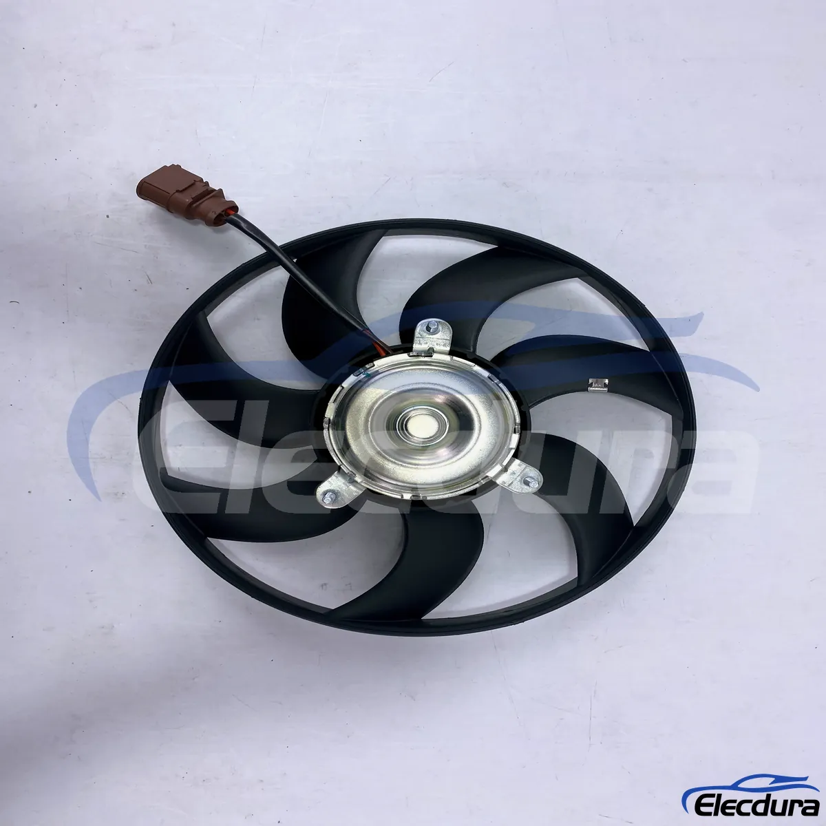 Volkswagen Jetta hűtőventil&aacute;tor szerelv&eacute;ny t&uacute;lmeleged&eacute;s &eacute;s gyenge l&eacute;g&aacute;raml&aacute;s jav&iacute;t&aacute;s&aacute;hoz