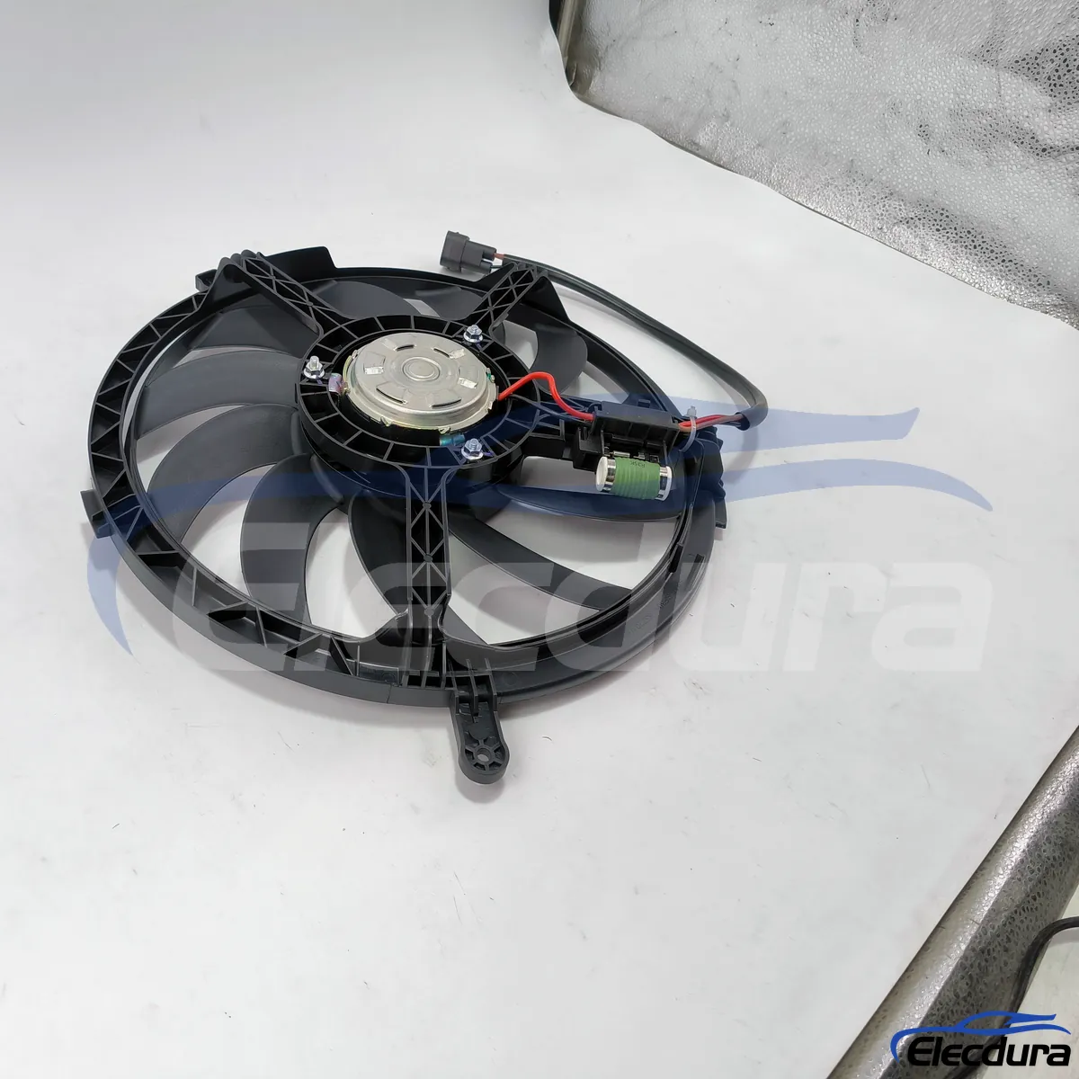 استبدال مجموعة مروحة تبريد الرادياتير BMW OE 17427535100 توريد الأجزاء السائبة