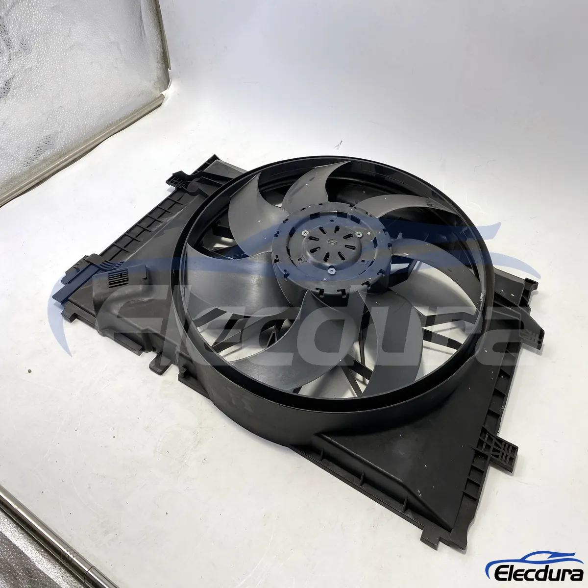Aftermarket brushless radiator cooling fan assembly A2035001693 for bulk parts supply