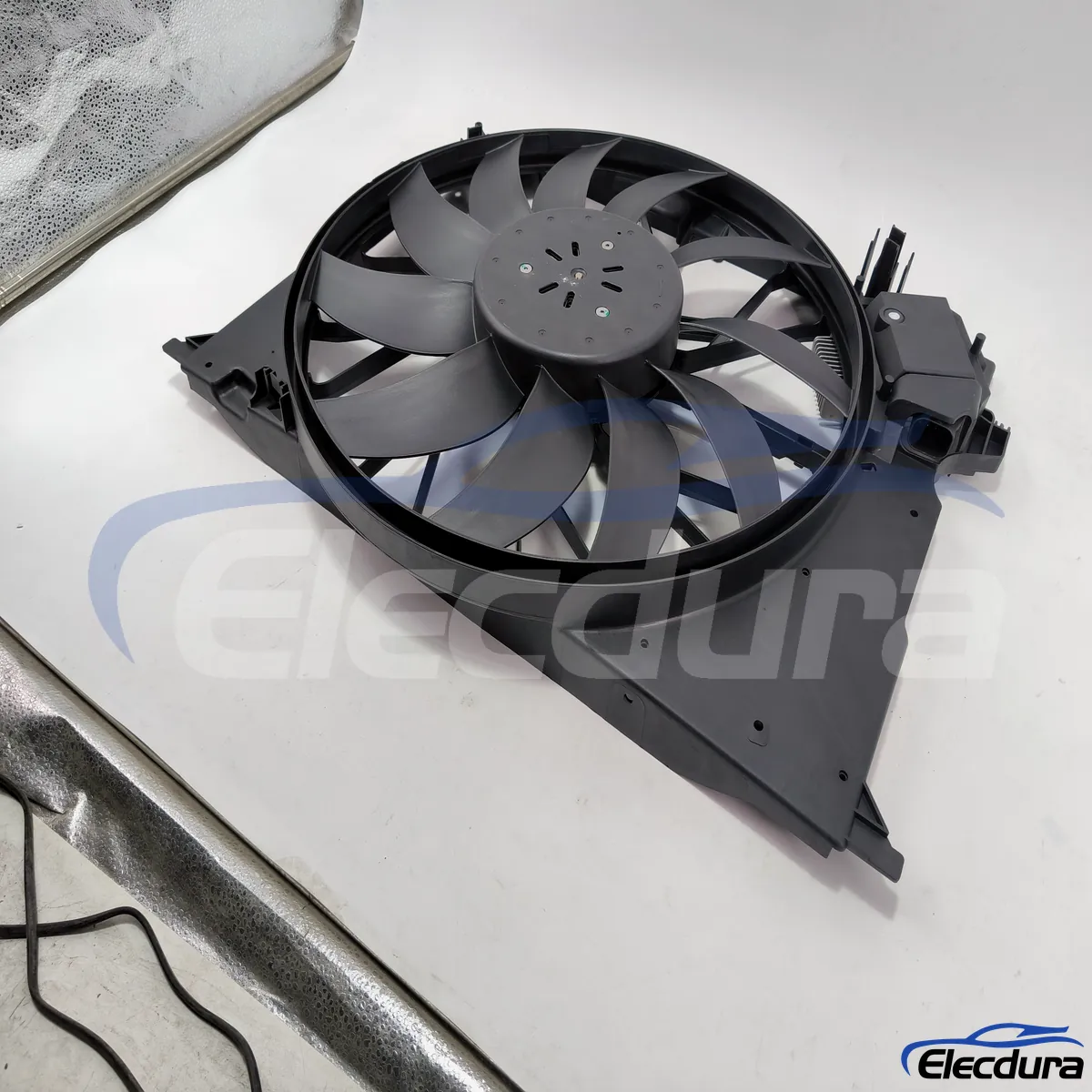 Aftermarket brushless radiator cooling fan assembly A2115001893 for bulk parts supply