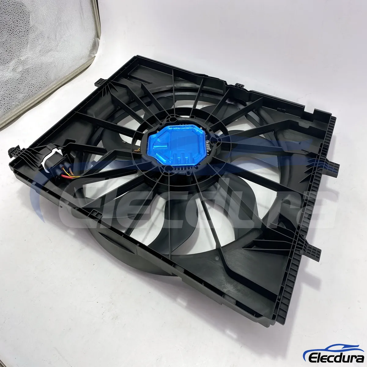 Mercedes-Benz OE csere hűtőventil&aacute;tor A0999063802 nagykereskedelmi programokhoz