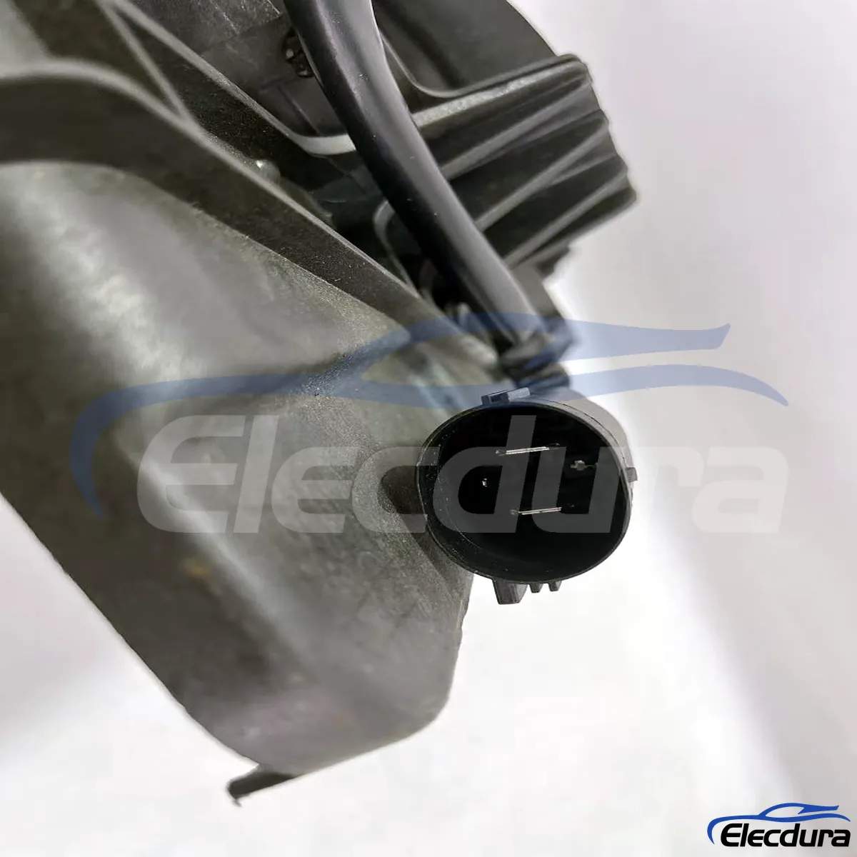 68239522AA aftermarket radiateurkoelventilatormodule voor importeur en levering van reparatieonderdelen
