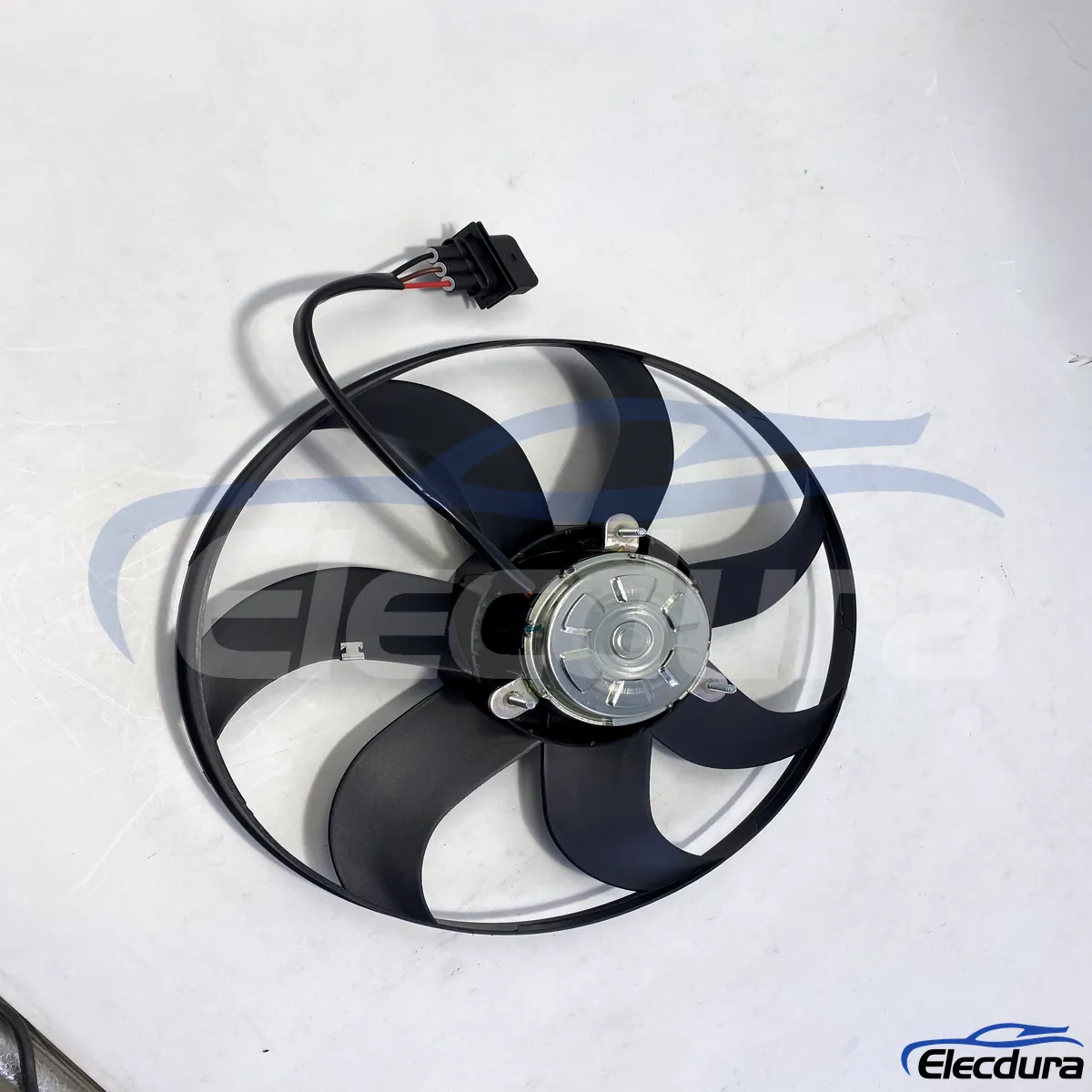 Bezkomut&aacute;torov&aacute; sestava chladic&iacute;ho ventil&aacute;toru chladiče 6R0121207Q pro Volkswagen Polo V 6R / 6C hromadn&eacute; z&iacute;sk&aacute;v&aacute;n&iacute; n&aacute;hradn&iacute;ch d&iacute;lů