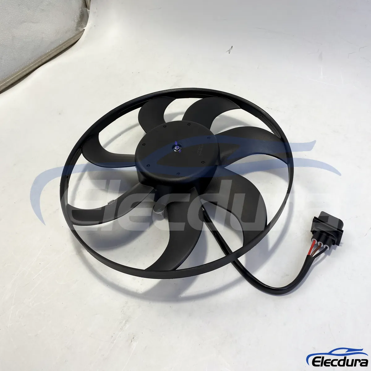 Bezkomut&aacute;torov&yacute; chladič chladiče Volkswagen Polo V 6R / 6C N&aacute;hradn&iacute; sestava 6R0121207Q pro rozdělovače chladic&iacute;ho ventil&aacute;toru